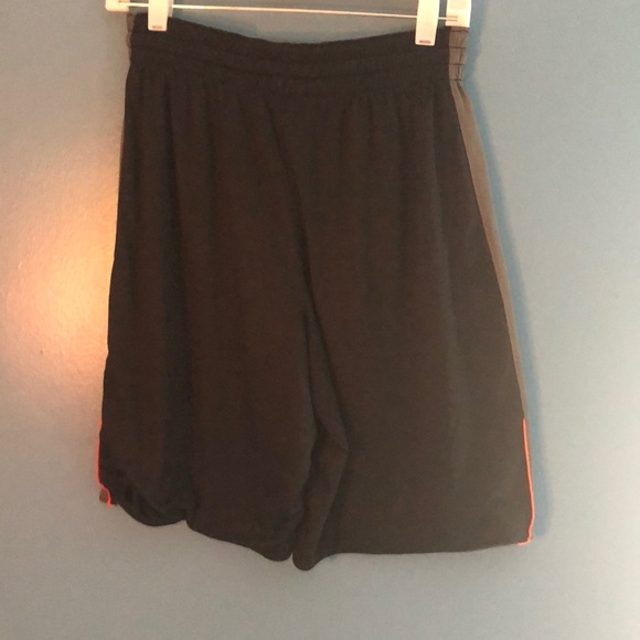 Reversible shorts - Picture 2 of 3